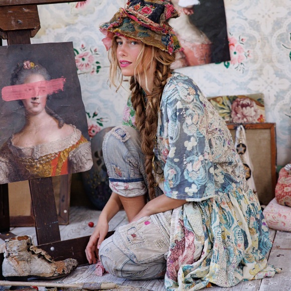 🍓MAGNOLIA PEARL APPLIQUÉ TAIGE DRESS🍓 - Picture 1 of 11